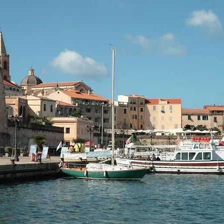 アパート Mistral アルゲーロ